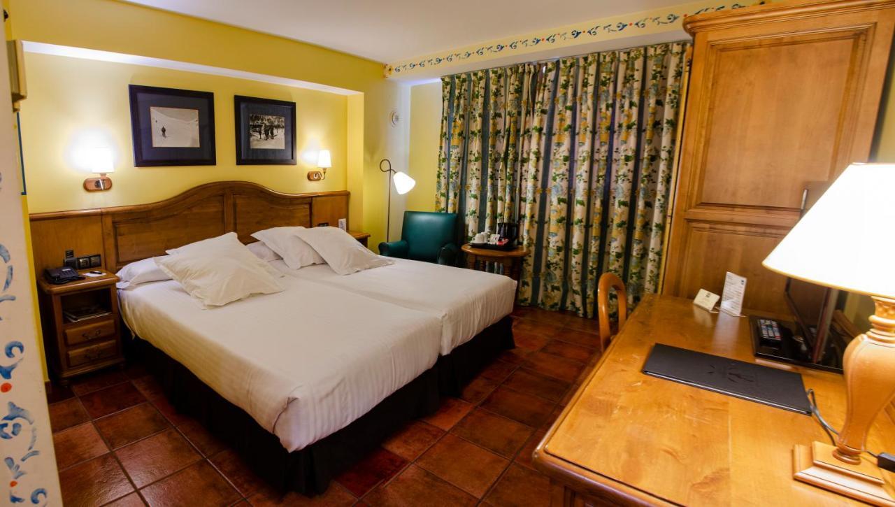 Ski Plaza Hotel & Wellness Canillo Bagian luar foto